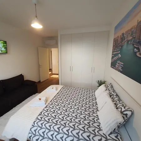 Waterfront - Na Vodi Apartment *