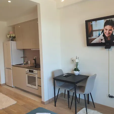 Waterfront - Na Vodi