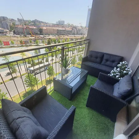 Apartment Waterfront - Na Vodi