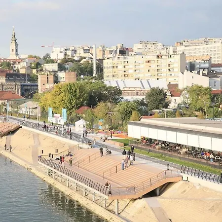 Apartment Waterfront - Na Vodi