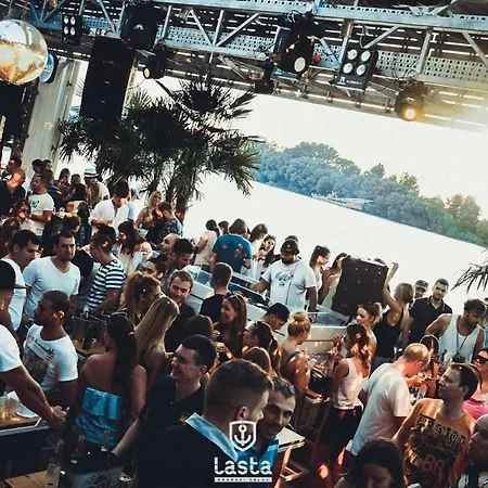 Waterfront - Na Vodi *
